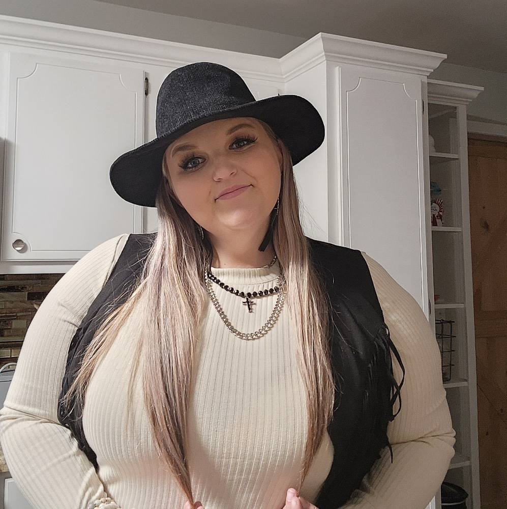 Meet your Posher, Kesley